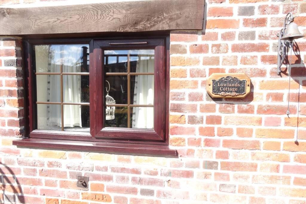 Lowlands Cottage Beccles Exteriör bild