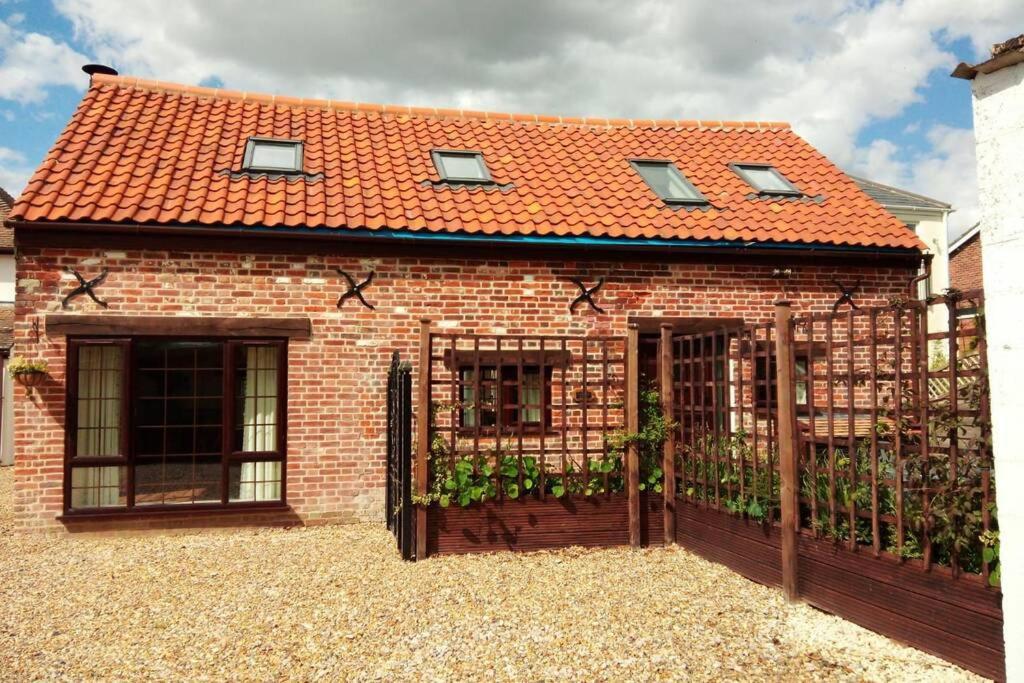 Lowlands Cottage Beccles Exteriör bild